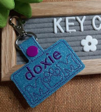 Load image into Gallery viewer, Keychains - vinyl
